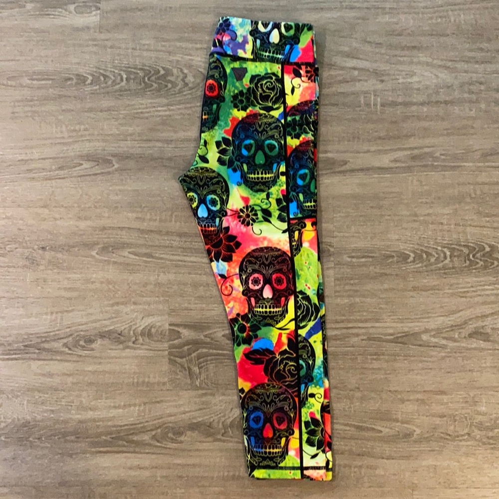 Constantly Varied Gear, Tie Dye Skulls Capri